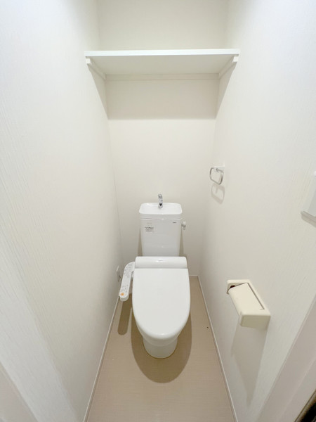 阪急宝塚線 庄内駅 徒歩12分 2階建 築12年のトイレ写真