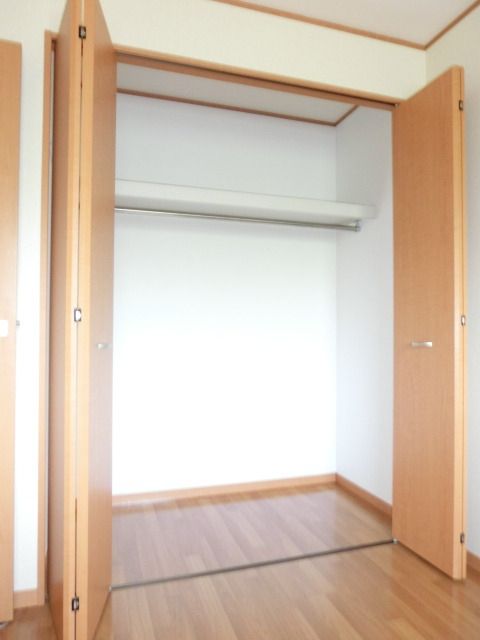 収納　たっぷり入るクローゼット