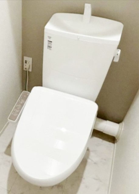 トイレ　別部屋同仕様タイプ