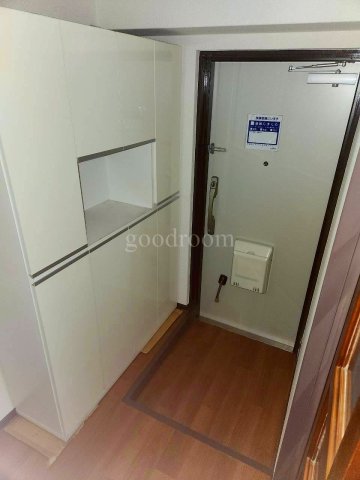ライオンズマンション石川町の玄関写真