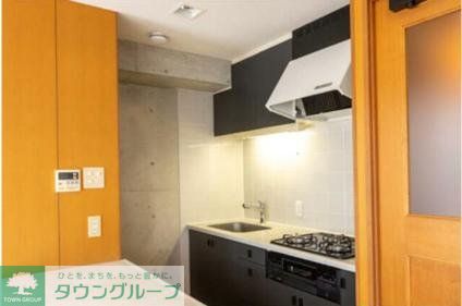 キッチン　同物件の同タイプ住戸の写真です。