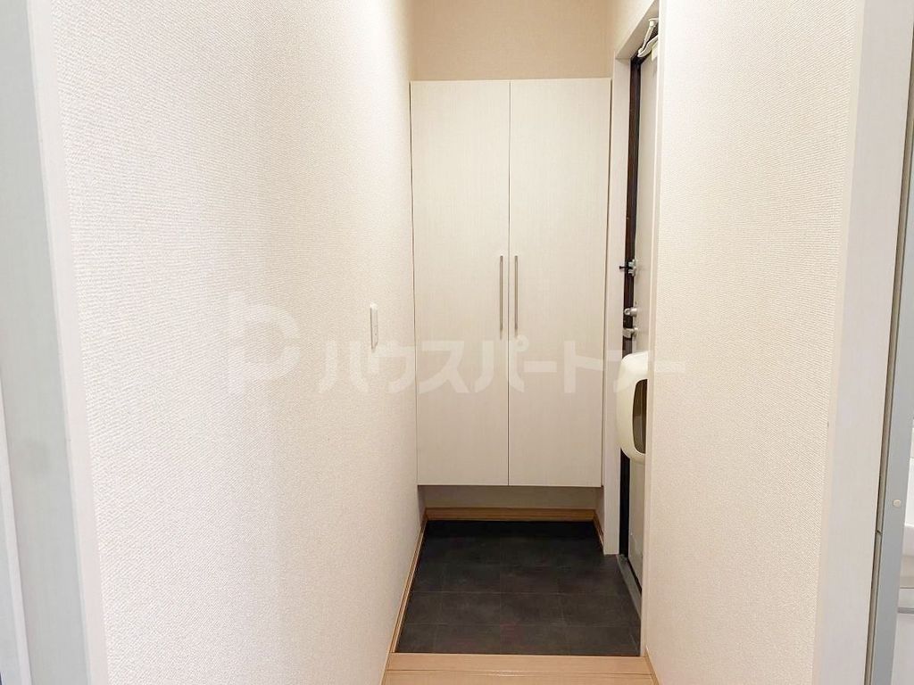 リビングタウン西大宮 IIIの玄関写真