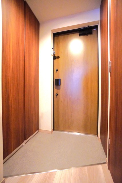 玄関　※写真は同タイプ住戸です。