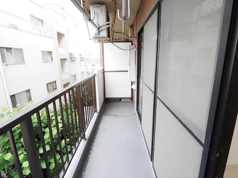 バルコニー　別号室の参考写真となります。