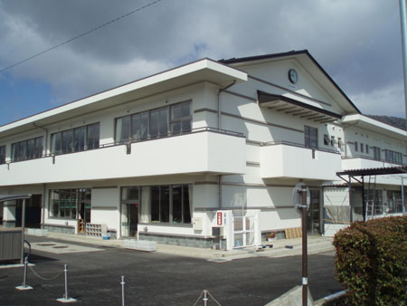 中学校　千曲市立更埴西中学校（中学校）まで1368m
