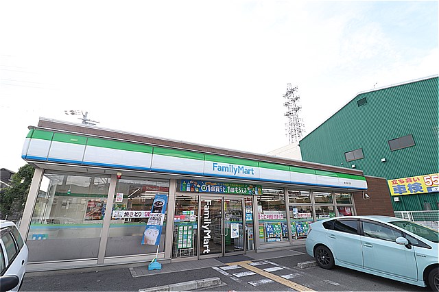 コンビニ　ファミリーマート川田一丁目店（コンビニ）まで539m