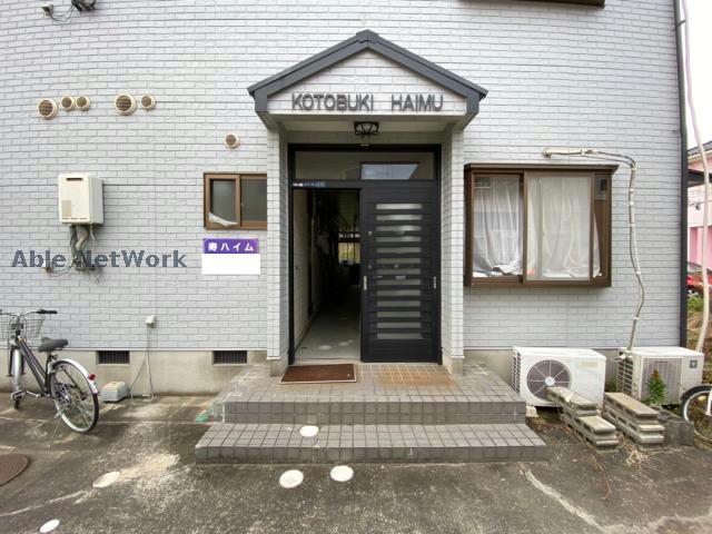 【熊本市北区龍田弓削のアパートのエントランス】