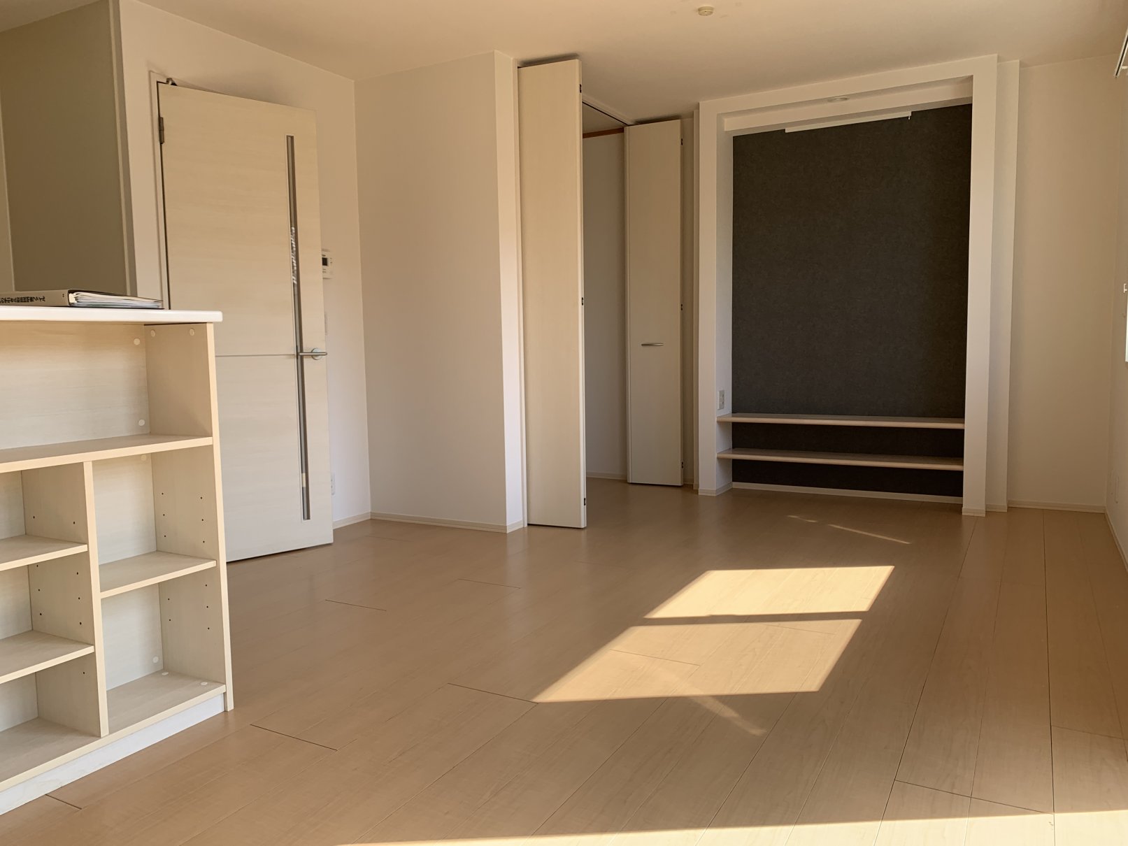 居室・リビング　南向きの明るいリビング