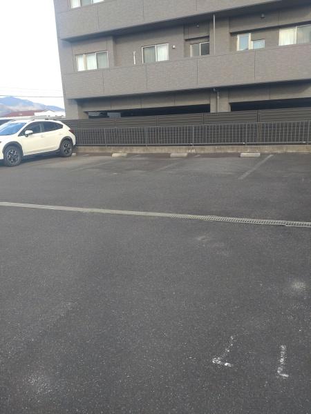 【SQUARE35　C棟の駐車場】