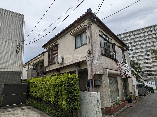 世田谷区八幡山のアパートの建物外観