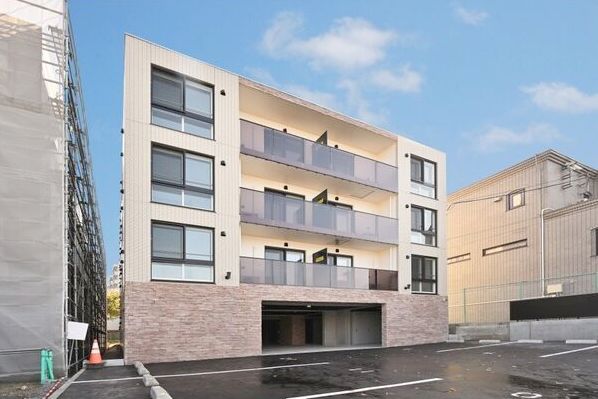 札幌市豊平区福住三条のマンションの建物外観
