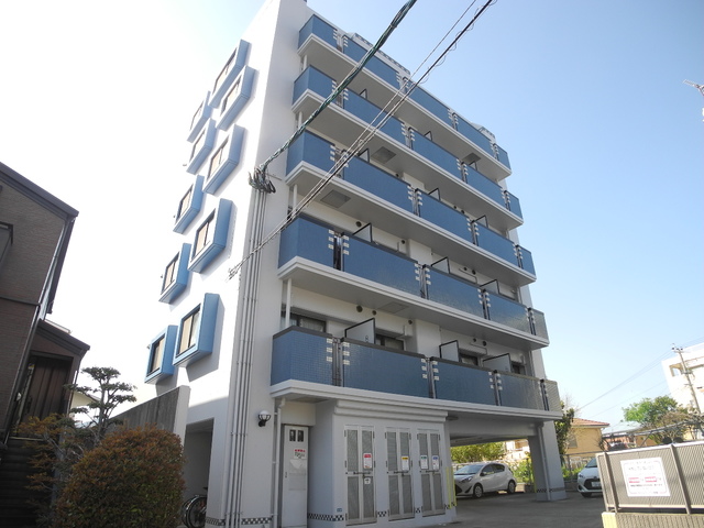 長崎市本原町のマンションの建物外観