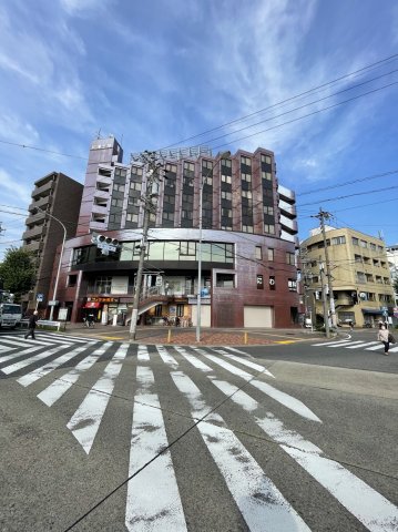 名古屋市西区栄生のマンションの建物外観