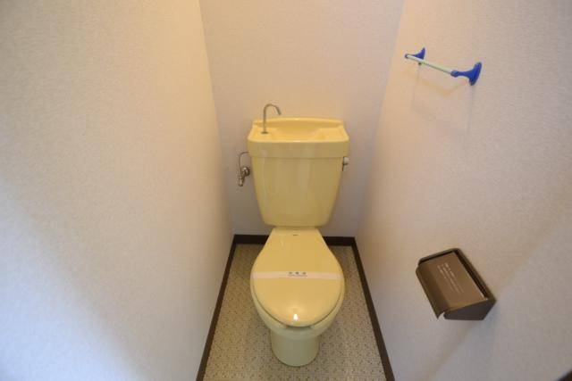 トイレ　清潔感溢れるトイレ