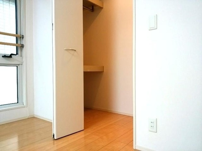 収納　ウォークインクローゼット