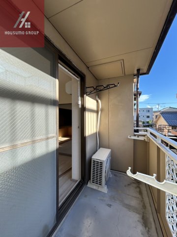 バルコニー　陽当たり良好なバルコニーです