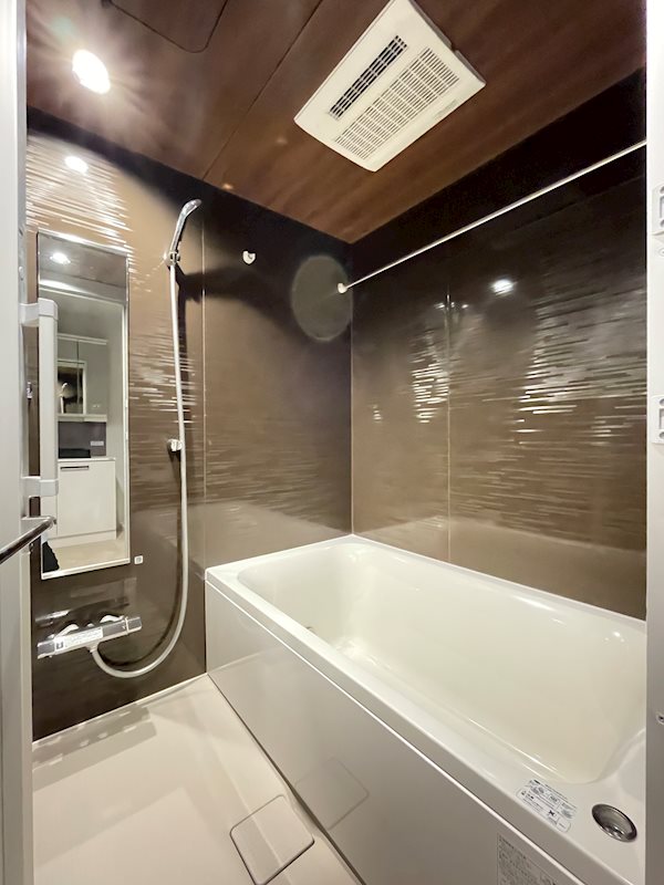 バス・シャワールーム　浴室乾燥機、追い焚き付きオートバス