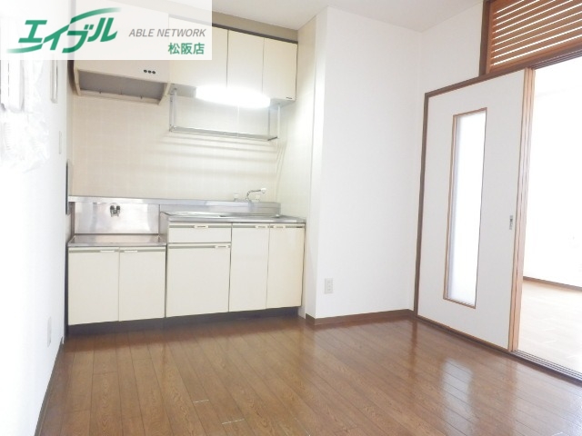 居室・リビング　同型参考写真