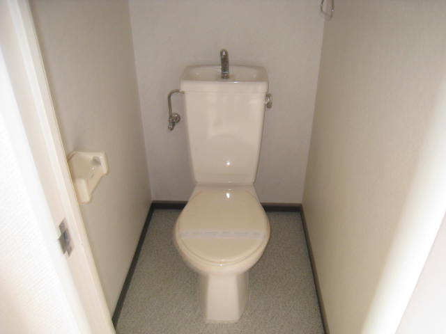 トイレ　※写真は別のお部屋のものです。現況を優先させて頂きます。