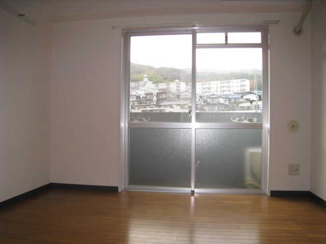 居室・リビング　※写真は別のお部屋のものです。現況を優先させて頂きます。