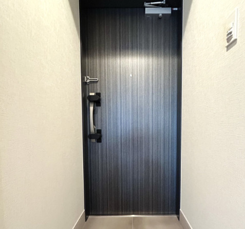 玄関　※別部屋の参考写真です。