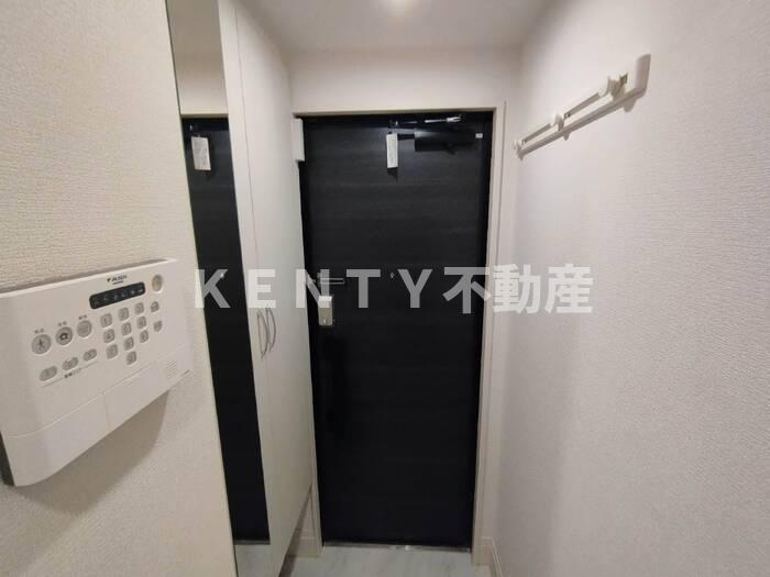 玄関　収納もある玄関です