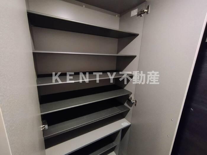 その他設備　302号室 シューズボックス