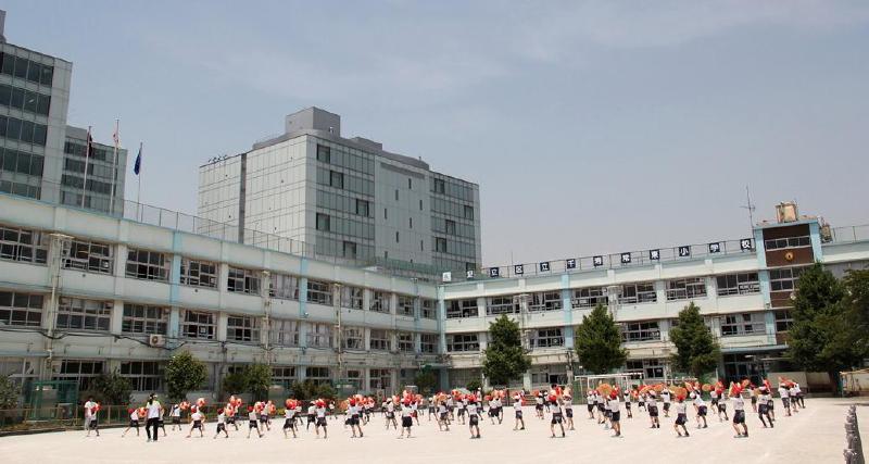 小学校　足立区立千寿常東小学校（小学校）まで650m