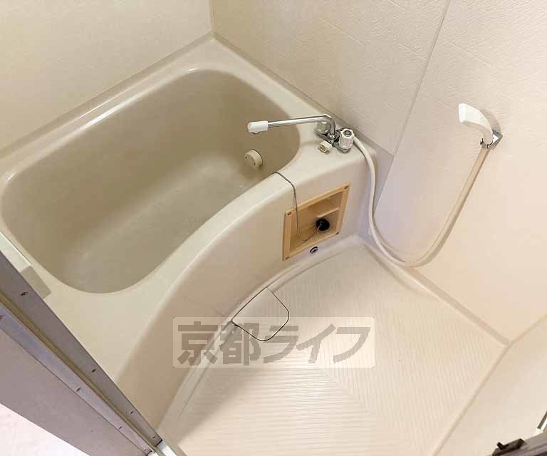 バス・シャワールーム　広いお風呂です・