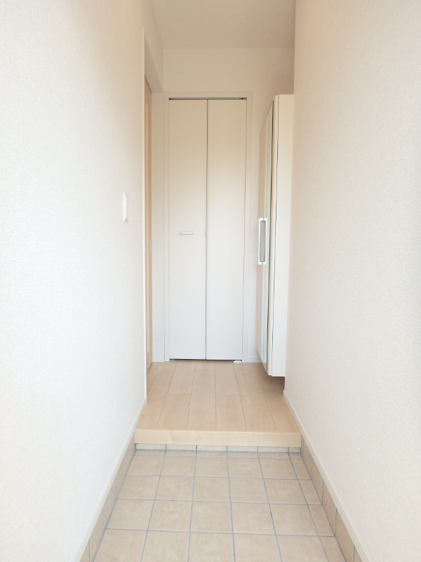 玄関　図面と現状に相違がある場合には現状を優先