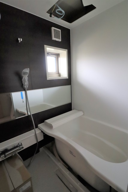 バス・シャワールーム　建築中です