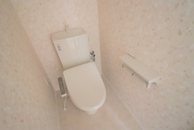 トイレ　建築中です