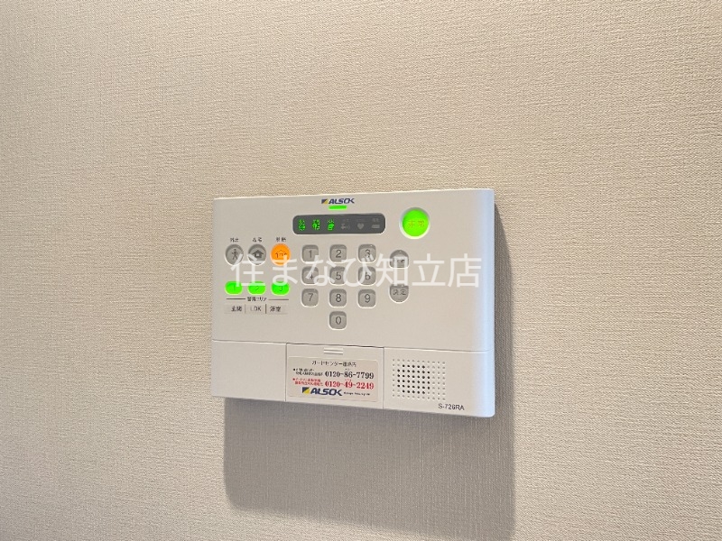 バルコニー　同型別部屋写真（反転）