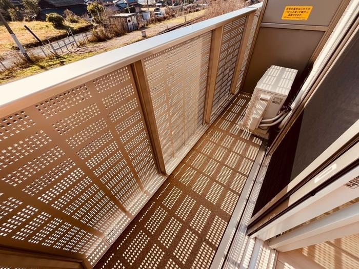 バルコニー　別のお部屋の写真となりますので現況優先となります。