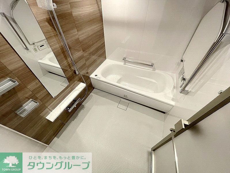 バス・シャワールーム　お問合せは(株)タウンハウジングレジデンス事業部　赤坂店・…