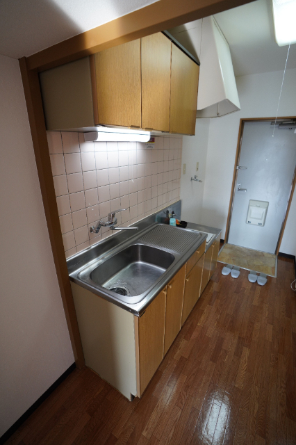 キッチン　同じ建物の別のお部屋