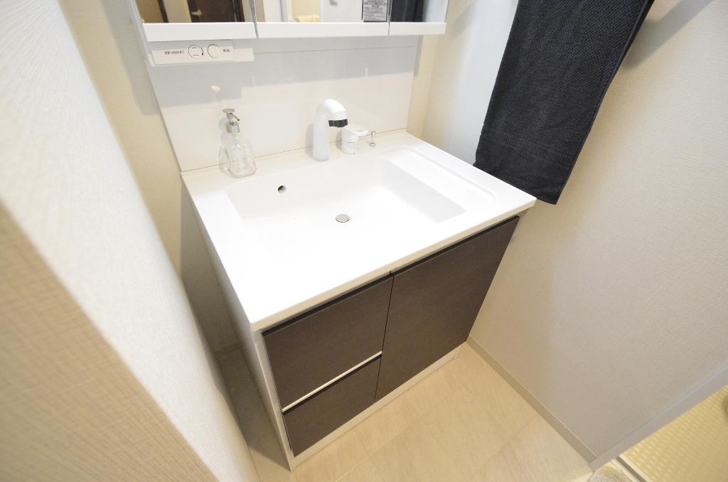 洗面設備　洗髪洗面化粧台