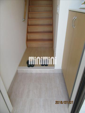 玄関　大きな下駄箱付きです