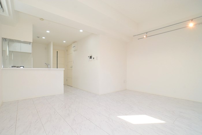 居室・リビング　こちらのリビングで趣味の時間をお楽しみください