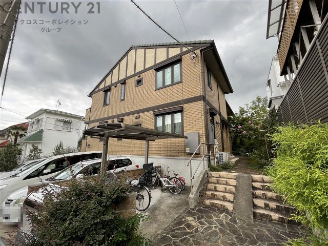 建物外観　モニター付きインターホンついてます