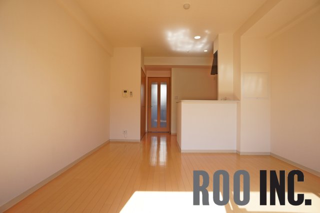 居室・リビング　写真は反転のお部屋です
