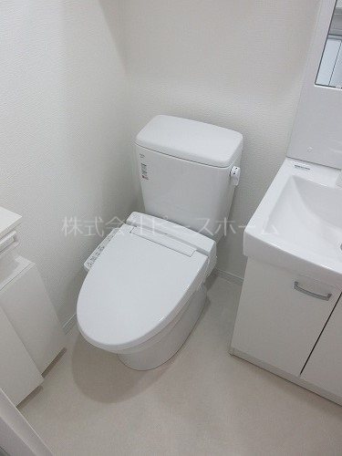 トイレ　※別号室参考写真