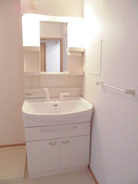 洗面設備　別号室参考写真（反転）