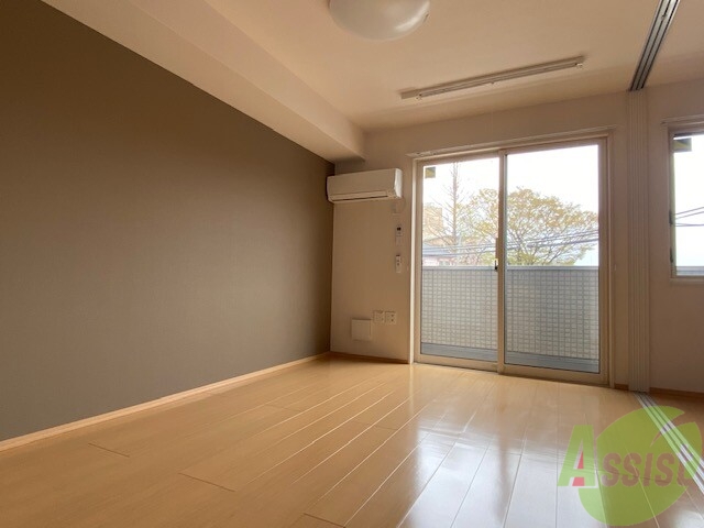 居室・リビング　リビングは１０帖と広いのでゆっくりと過ごせますね。