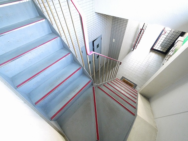 エントランス　毎日通るエントランスはこのようになっています