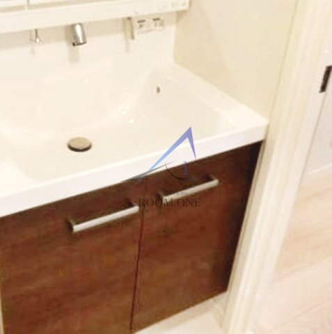 洗面設備　独立洗面台です。