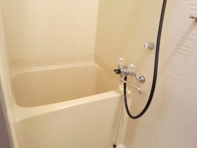 バス・シャワールーム　お風呂もキレイな状態ですよ