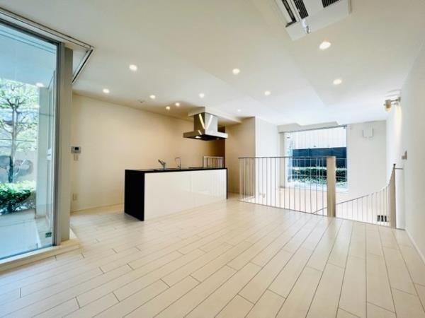 居室・リビング　ゆったりとした居間です