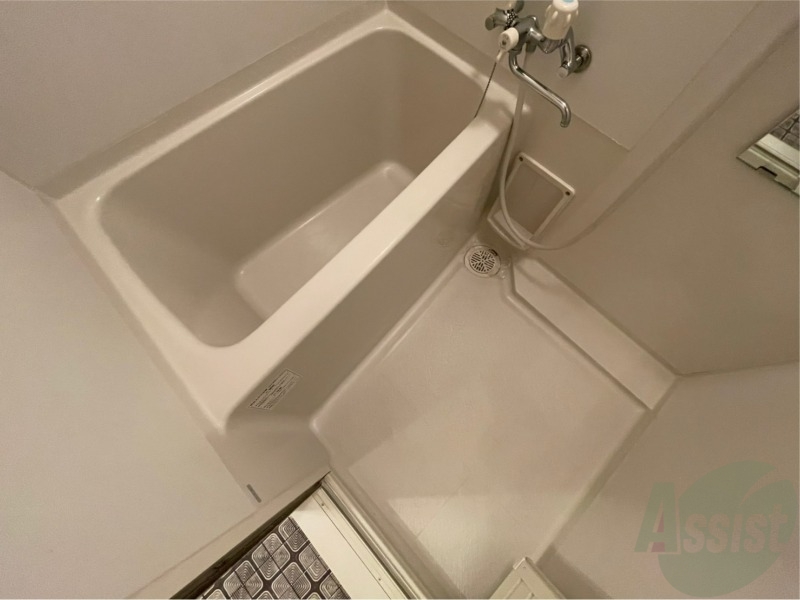 バス・シャワールーム　お風呂になります。一日の疲れを癒してくださいね。