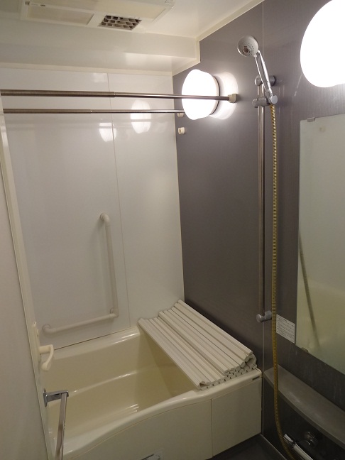 バス・シャワールーム　同マンション別部屋